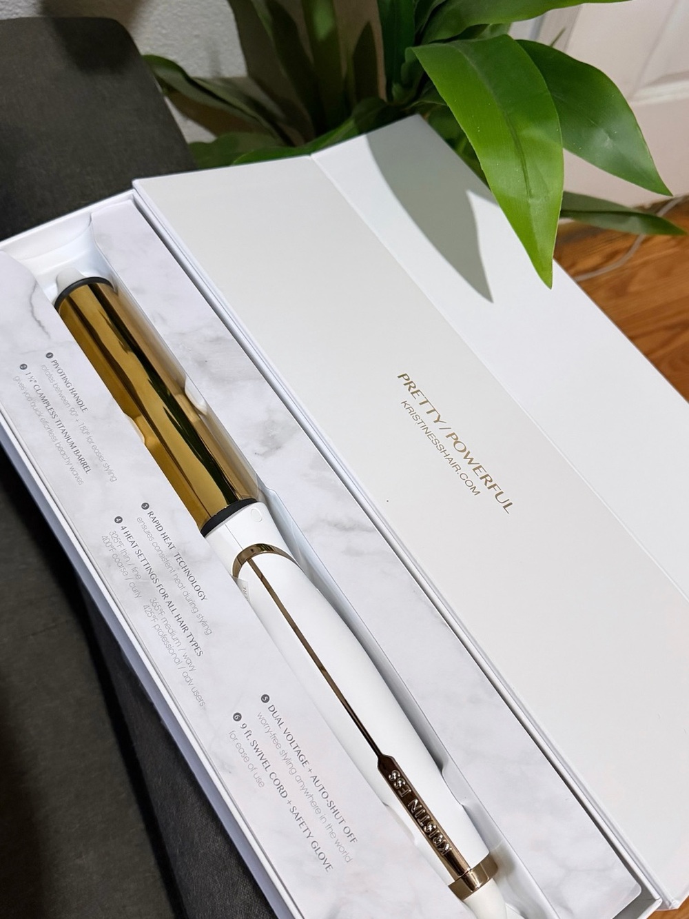 Brand New Kristen Ess 1 1/4 Pivoting Wand